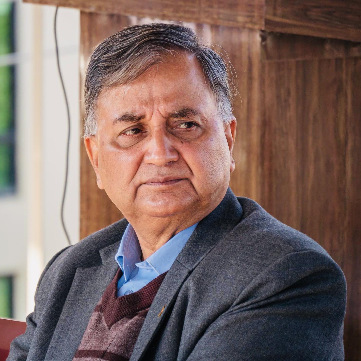 इश्व पाेख्रेल